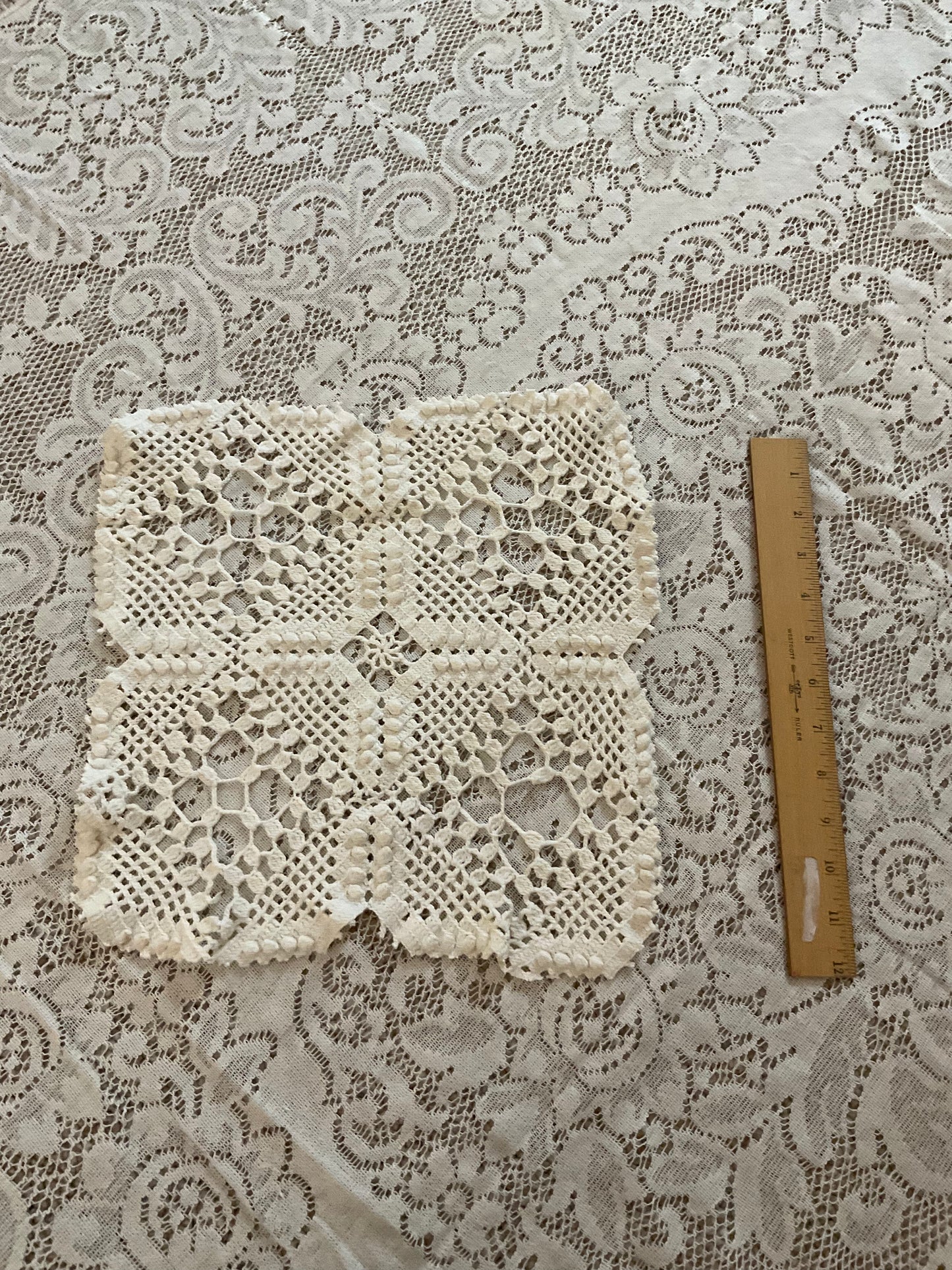 Wedding Ring Quilt with Blue, Pink and cream - B14
