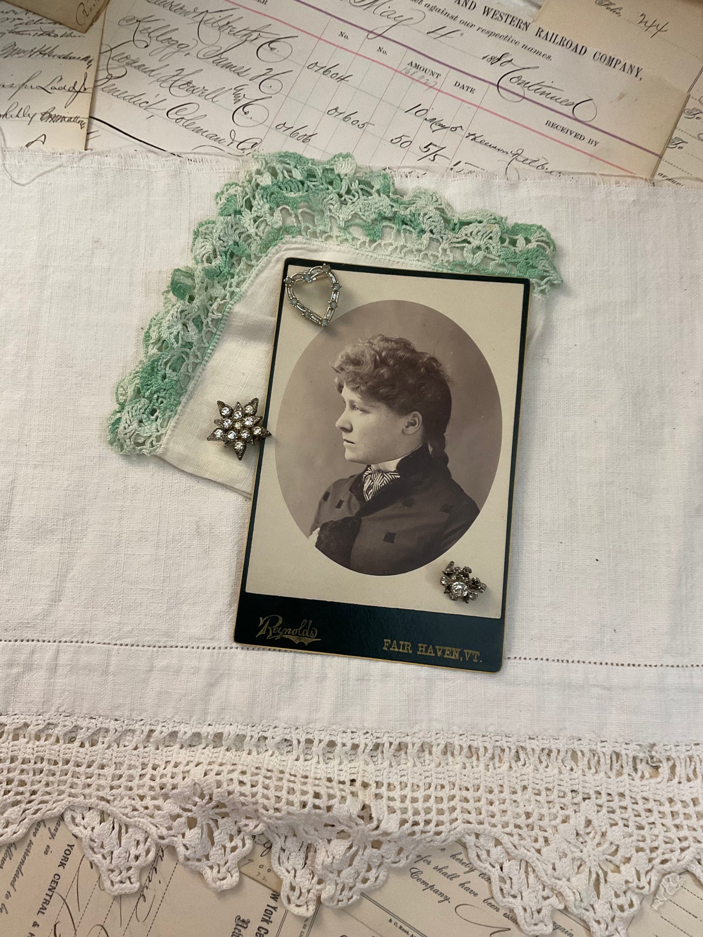 Jewelry with Cabinet Card - Green heart