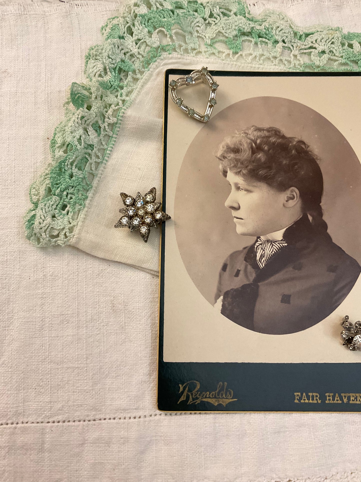 Jewelry with Cabinet Card - Green heart