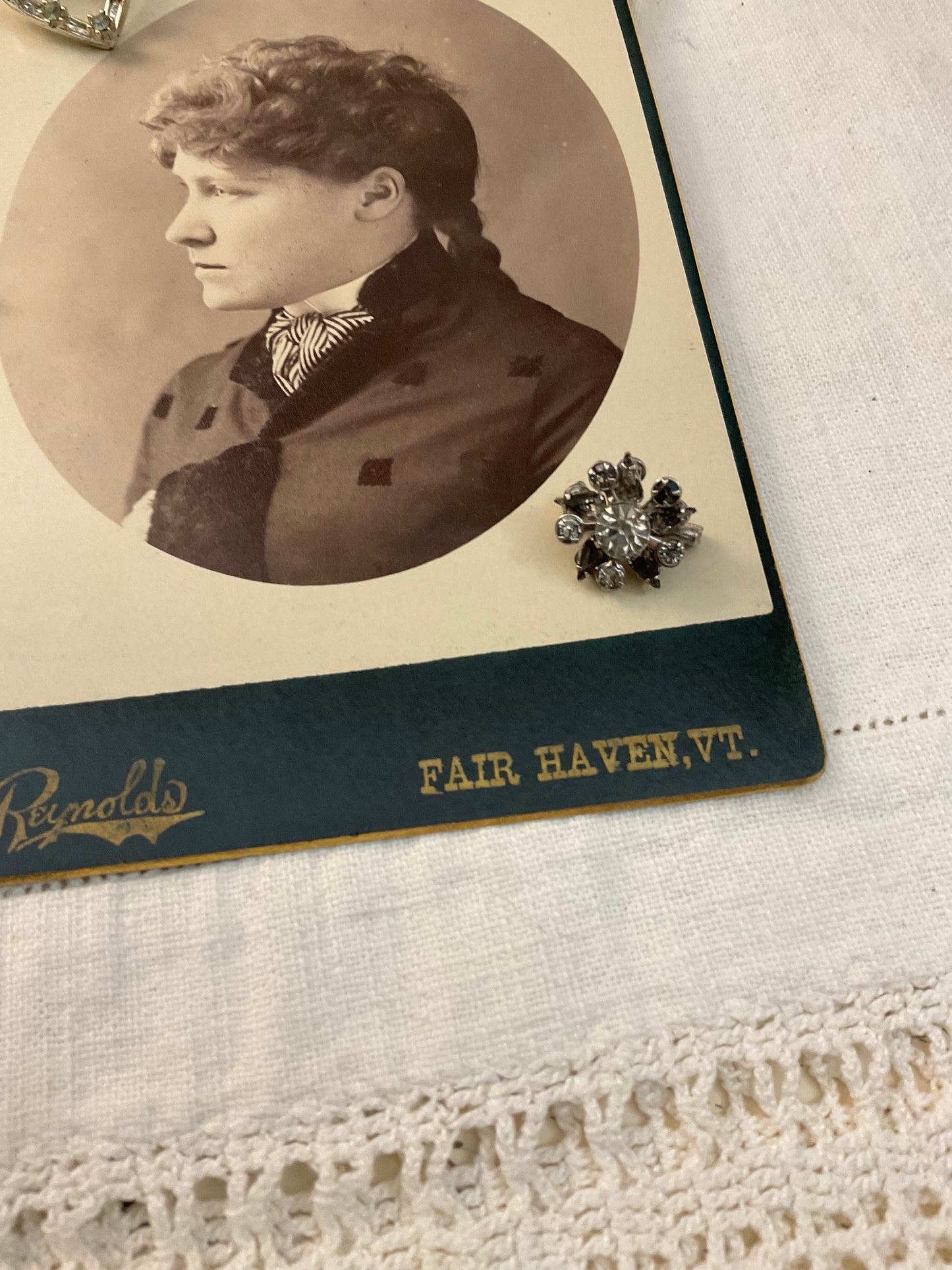 Jewelry with Cabinet Card - Green heart