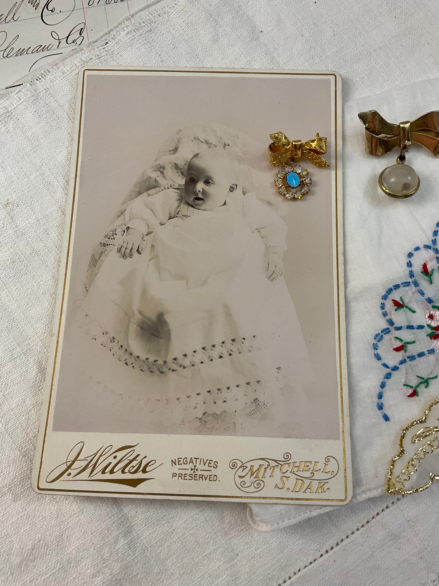 Jewelry with Cabinet Card – Bows