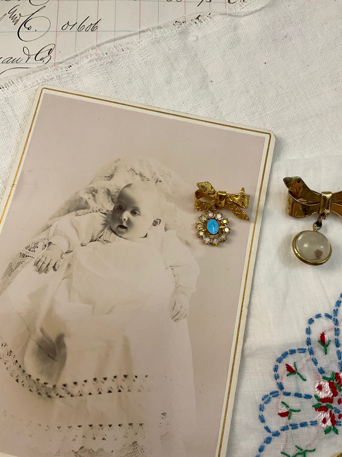 Jewelry with Cabinet Card – Bows