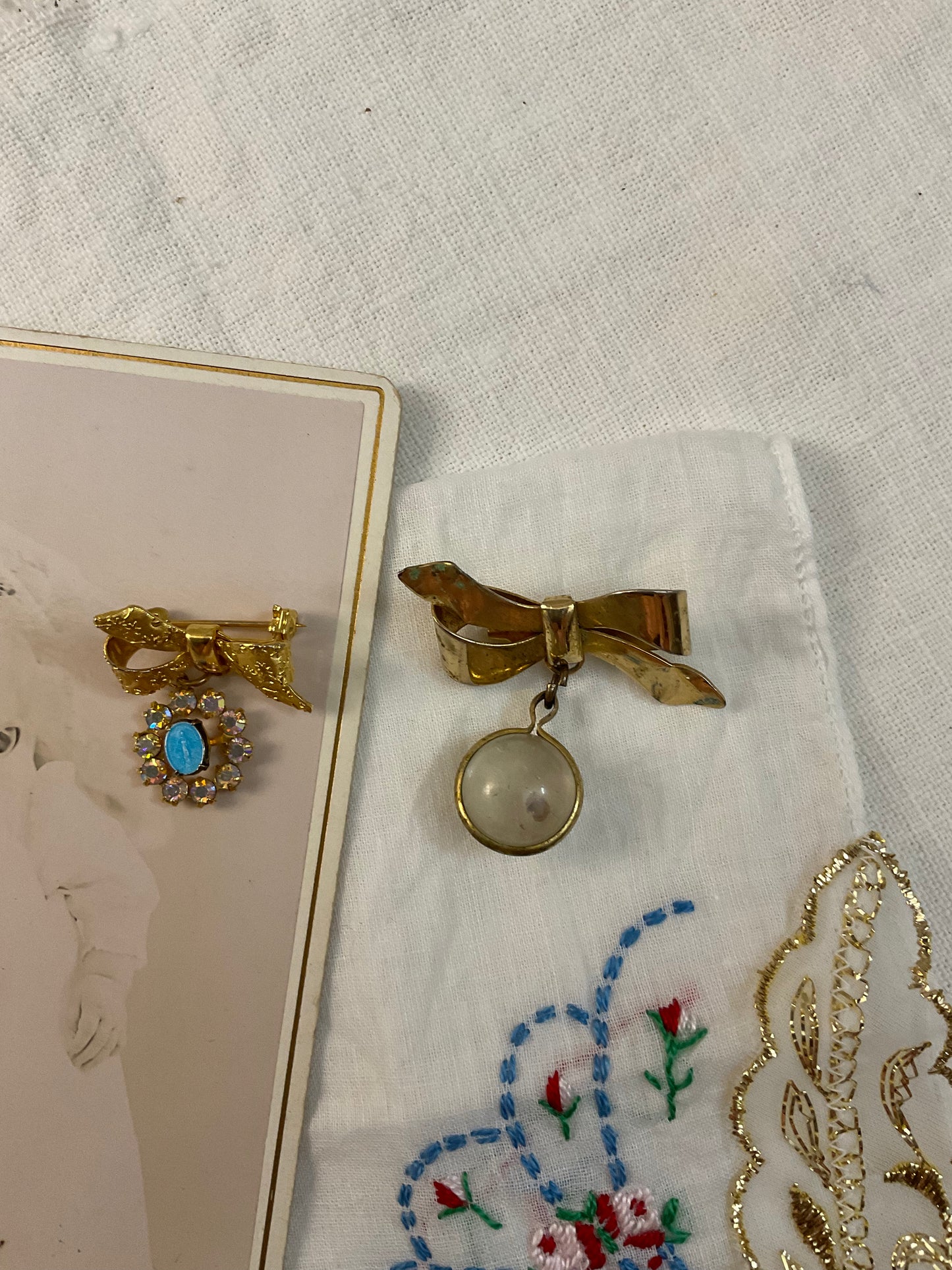 Jewelry with Cabinet Card – Bows