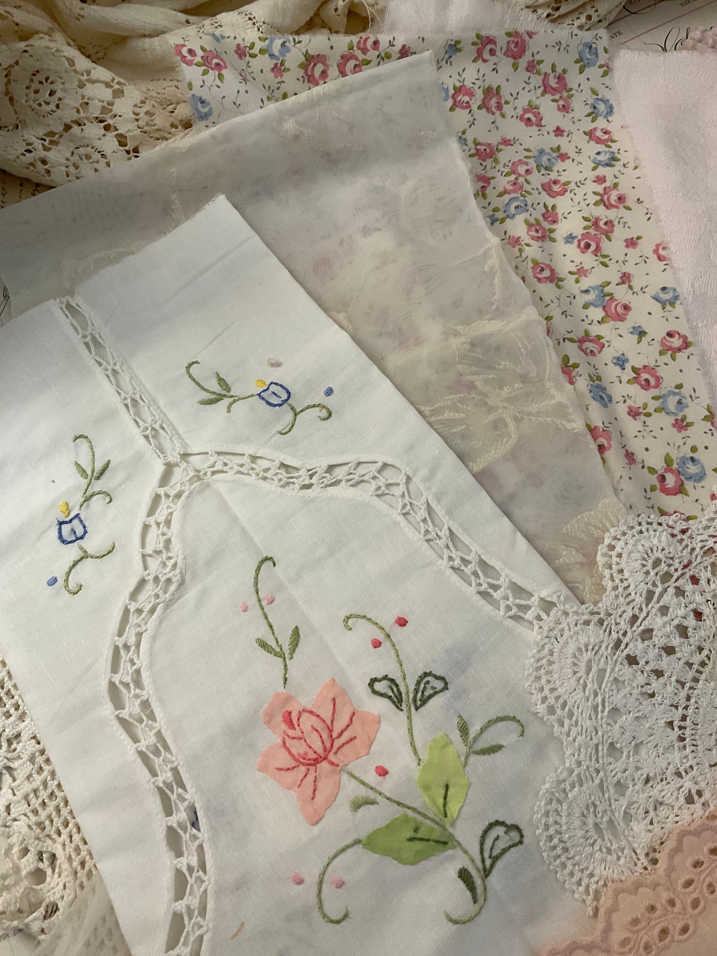 Rolled Linen Bundle
