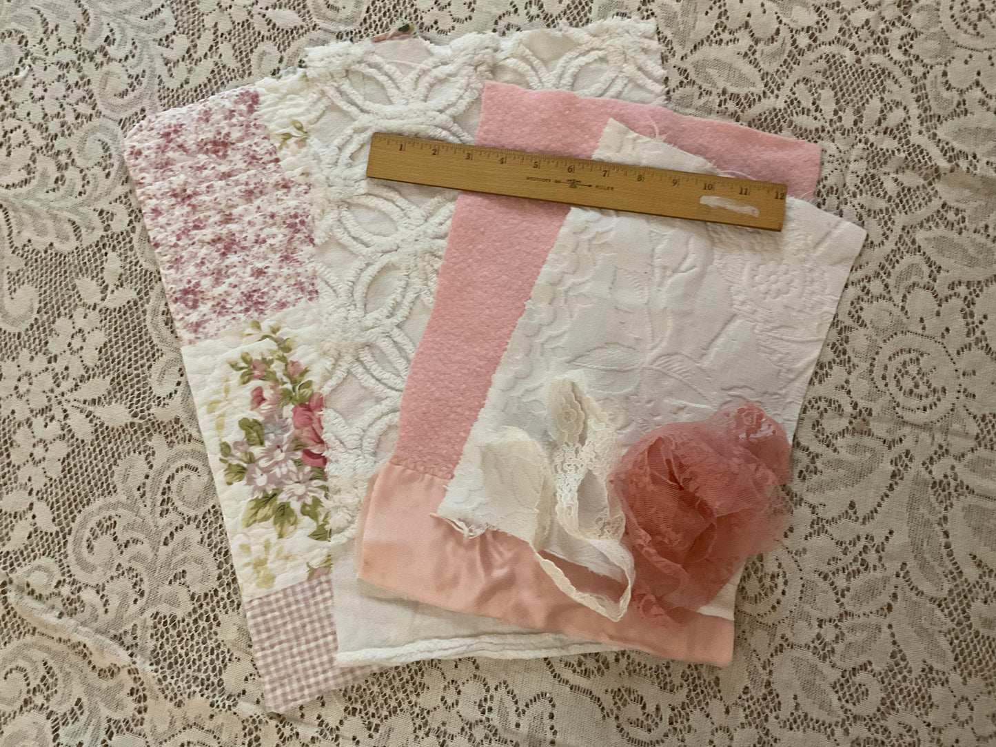 Pink and White Quilt, Pink and White - B10