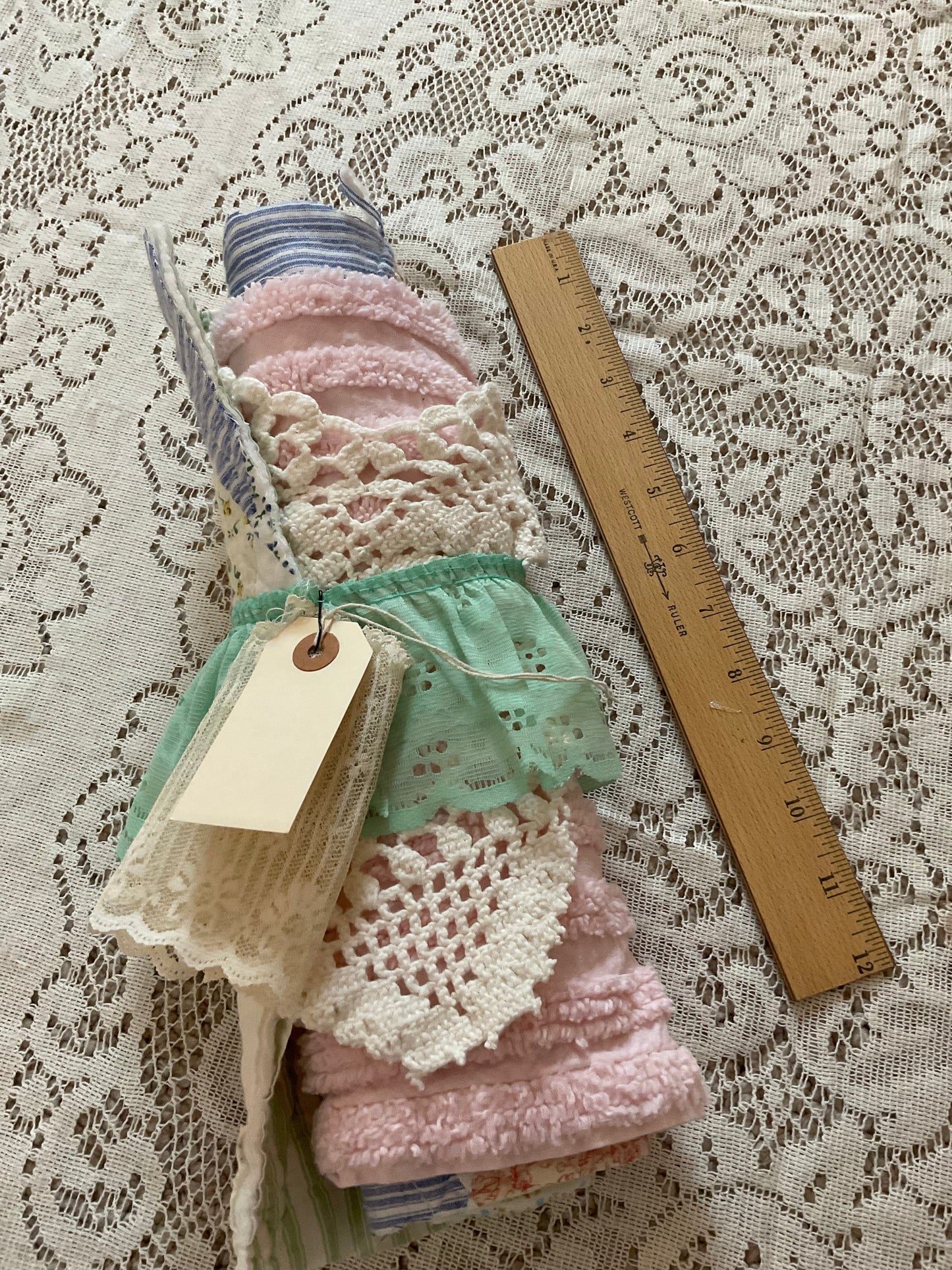 Diamond Quilt with Pink and White - B12