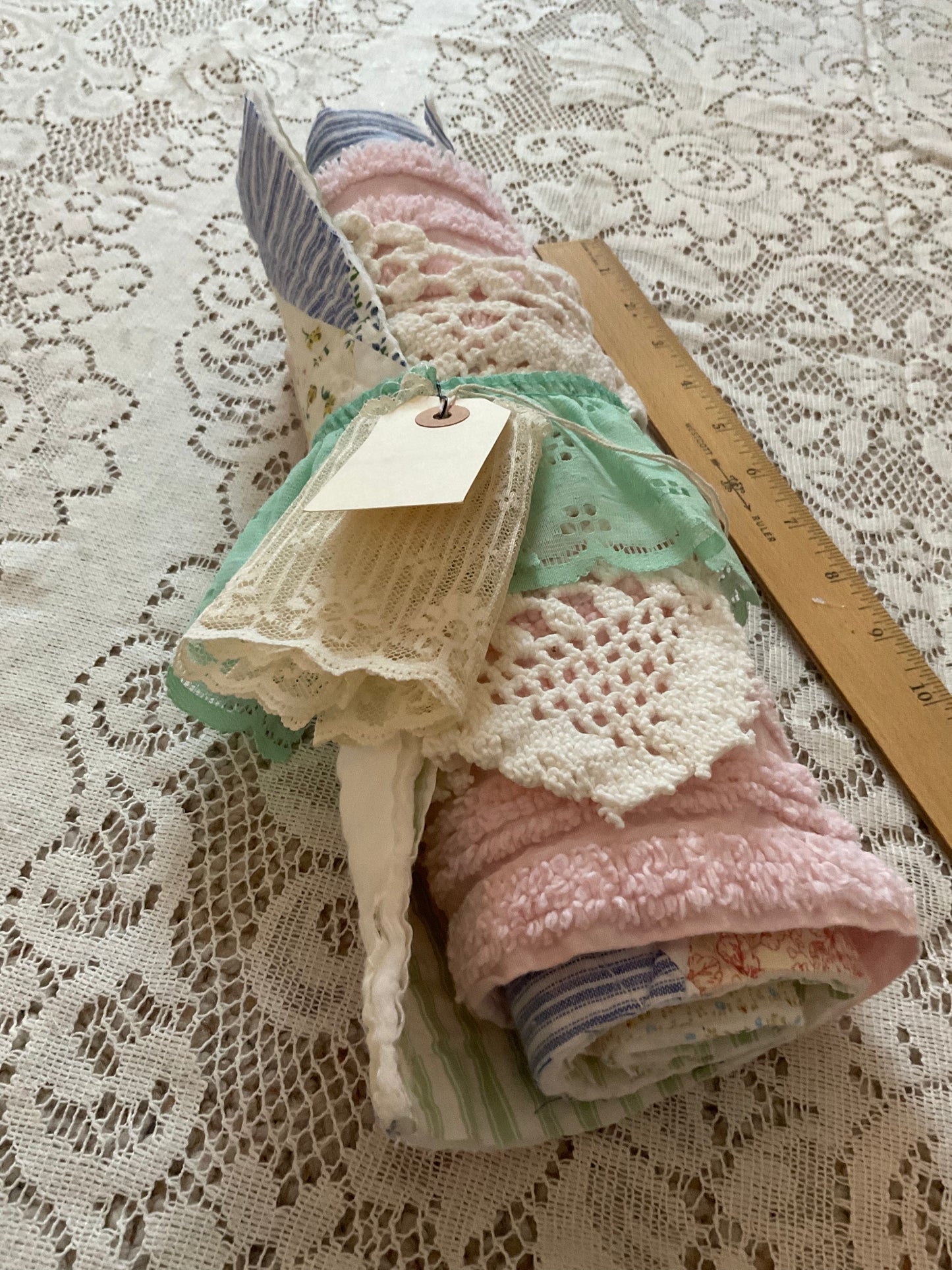 Diamond Quilt with Pink and White - B12