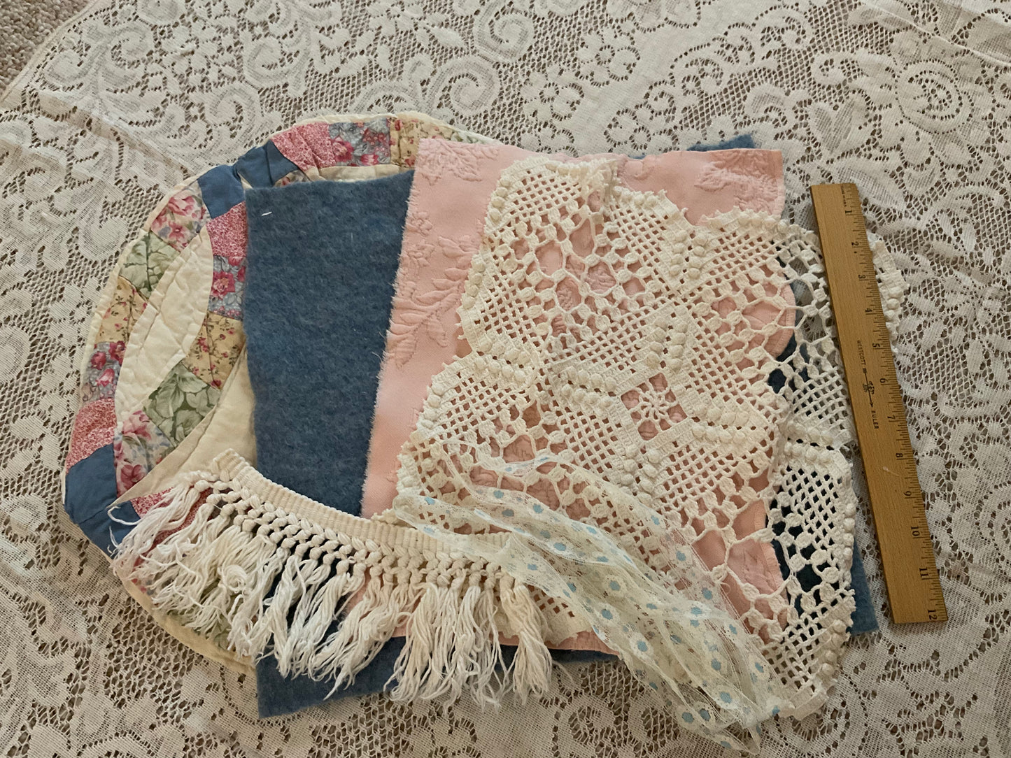 Wedding Ring Quilt with Blue, Pink and cream - B14