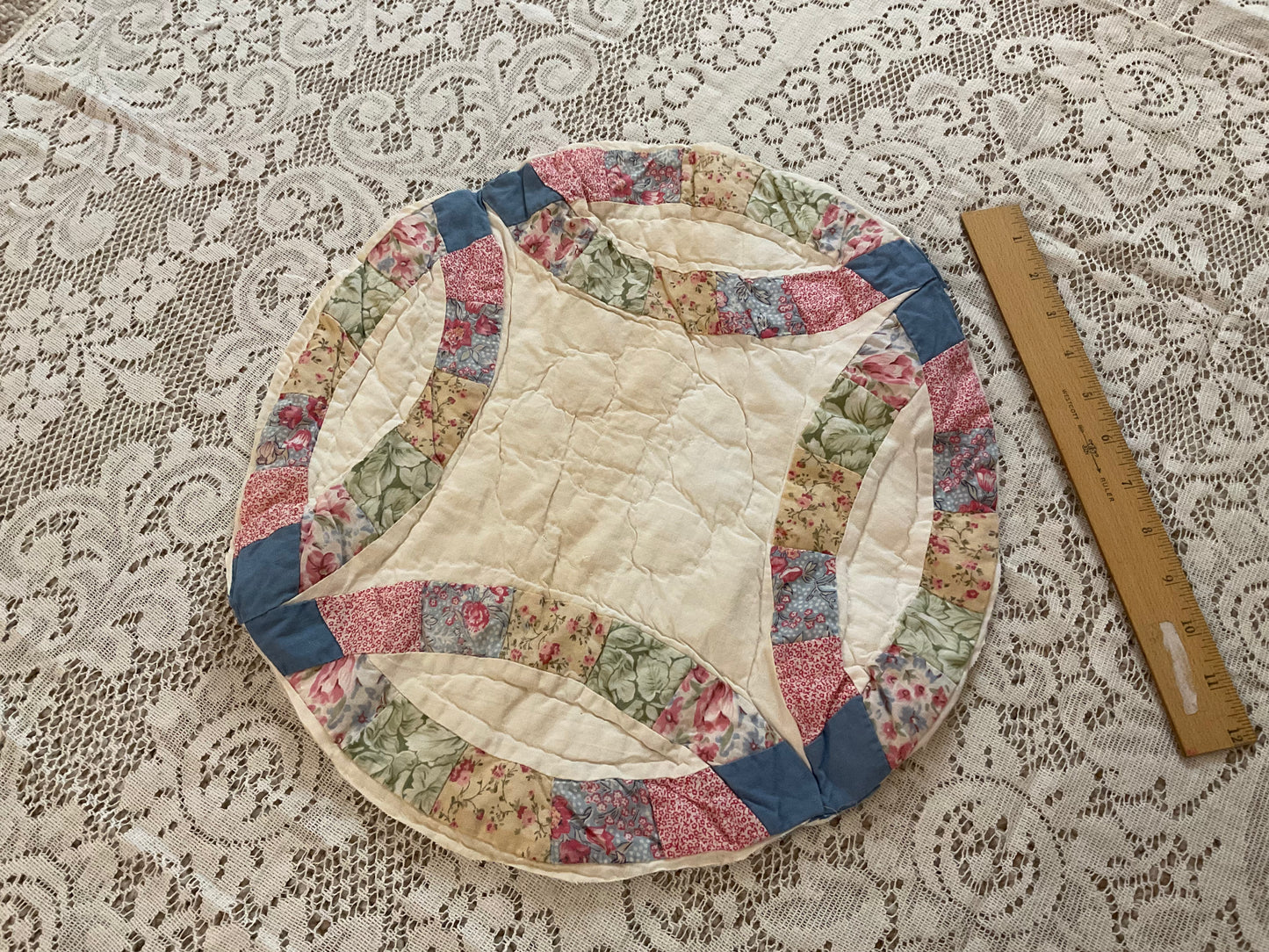 Wedding Ring Quilt with Blue, Pink and cream - B14