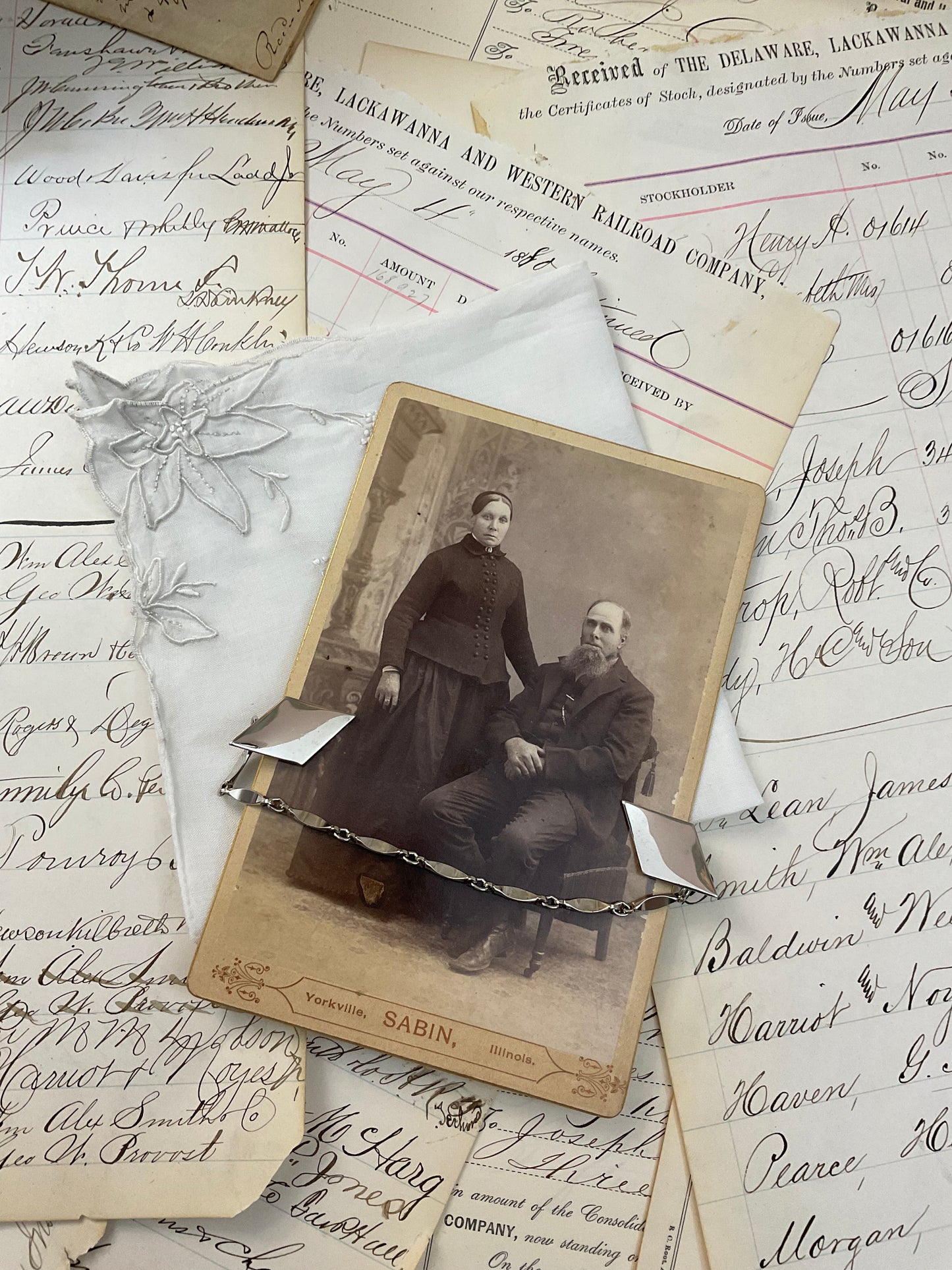 Sweater Clip w/Cabinet Card and Hankie - D