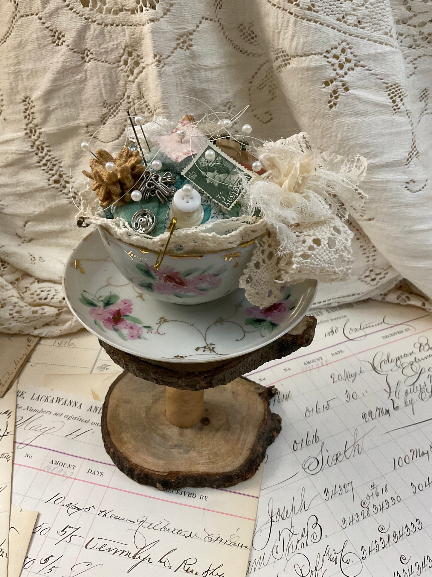 Teacup w/saucer Pincushion