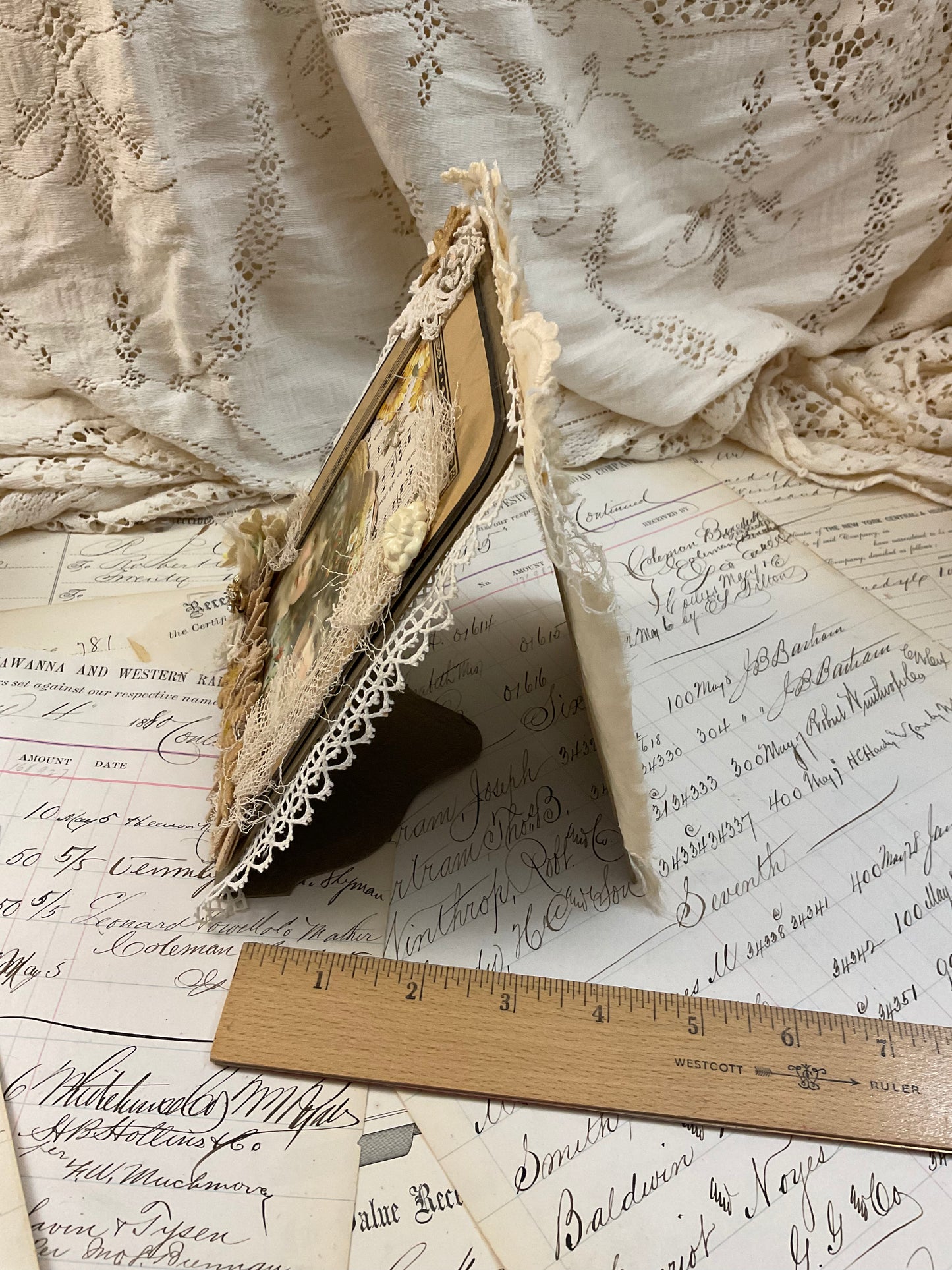 Vintage photo frame shelf sit