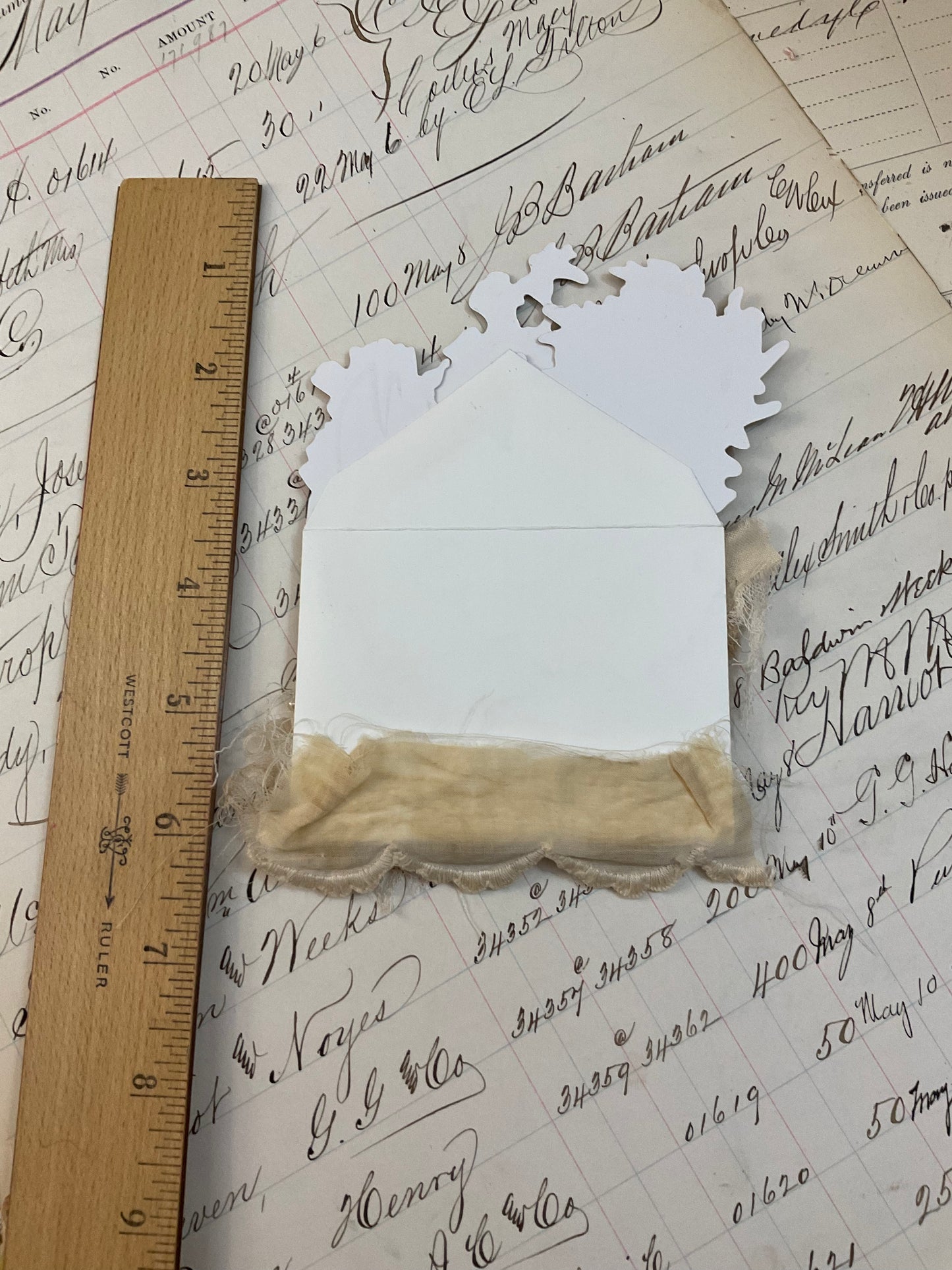 Flower envelope pocket – a