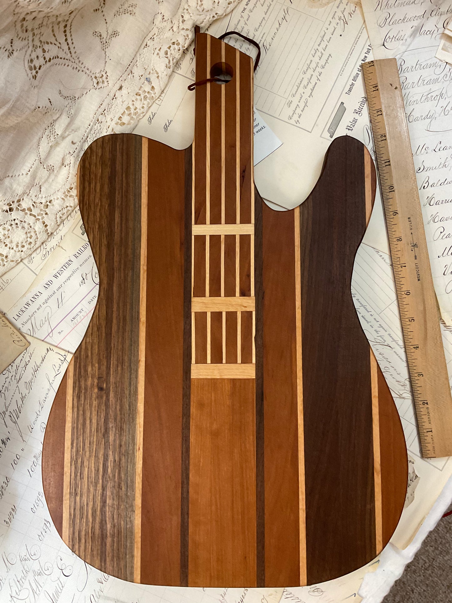 Guitar cutting board