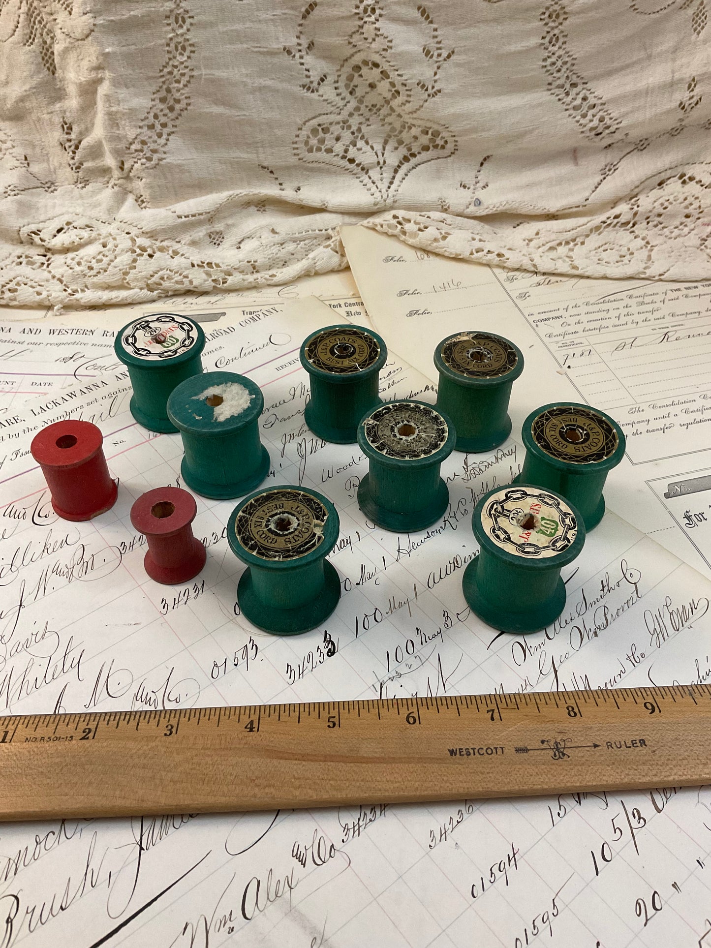 Green and red spools
